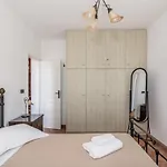 Akitos Maisonette Feriehus