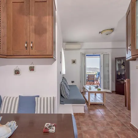 Akitos Maisonette אדאמאס