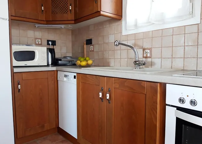 Akitos Maisonette אדאמאס