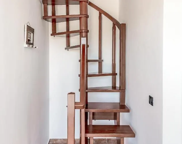 בית נופש Akitos Maisonette