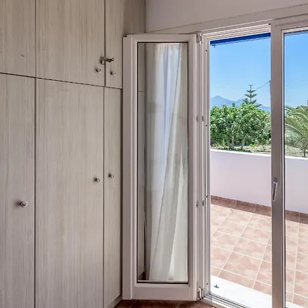 Semesterbostad Akitos Maisonette *