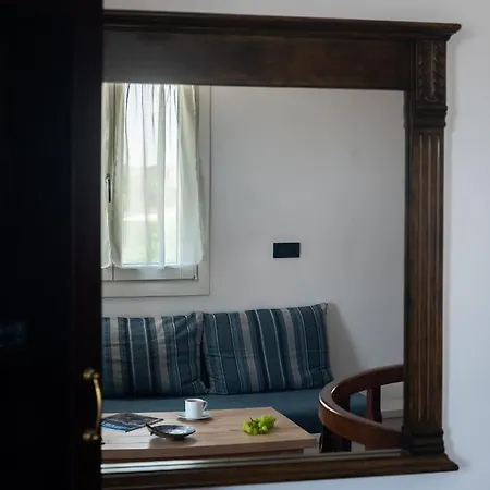 Semesterbostad Akitos Maisonette *