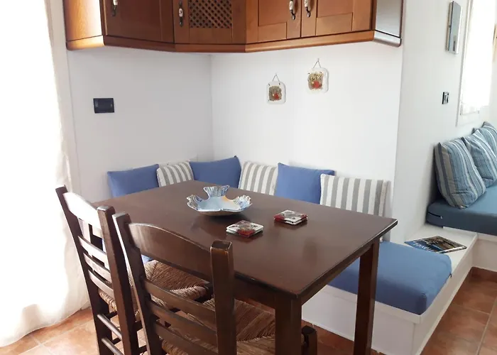 Дом отдыха Akitos Maisonette